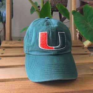 Miami Hurricanes fitted Medium hat 🙌🏻